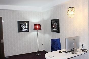 Tangfeng Art Hotel Shenyang North Railway Station Екстер'єр фото